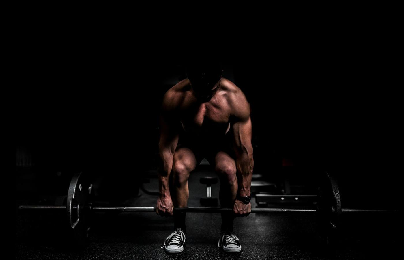 Žena cvičící ve fitness centru